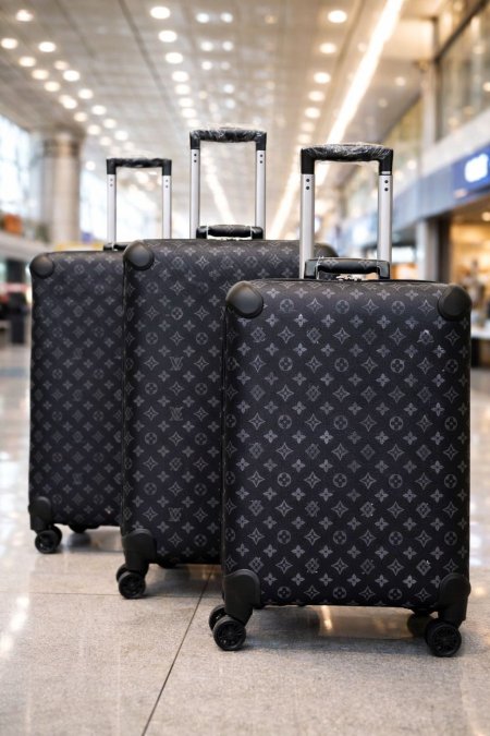 شنط سفر 3 قطع Louis Vuitton